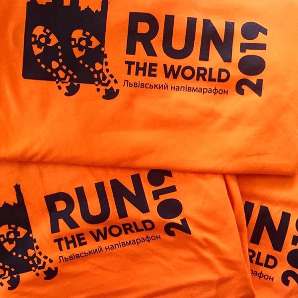 Run the world (футболки)
